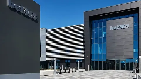 “罗德里戈热血宣言：同城巅峰对决，曼城战火燃情，期待精彩对决连连！”